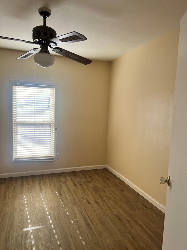 Building Photo - 5604 Chapman St