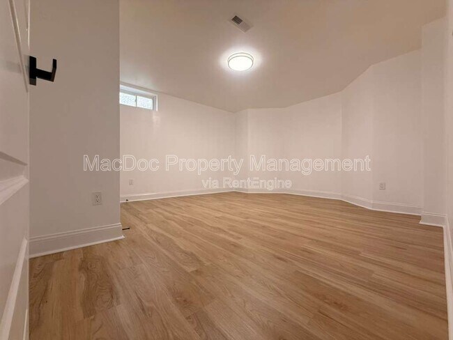 Building Photo - 10402 Laurel Ridge Way