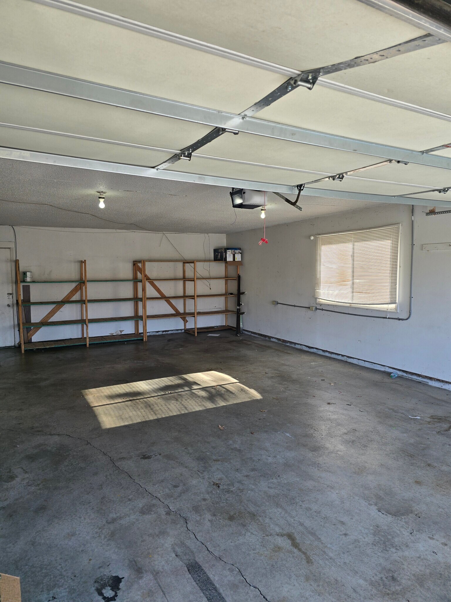 Building Photo - 4122 Glendale Dr