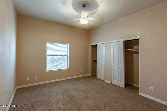 Building Photo - 5505 Ignacio Frias Dr