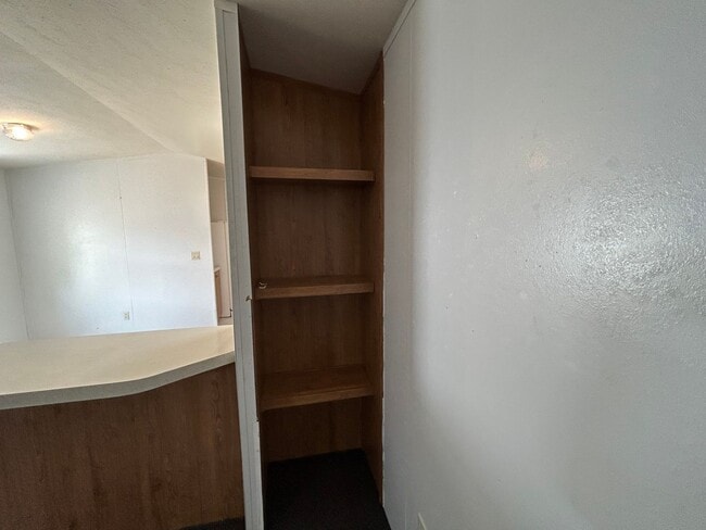 Building Photo - 3 Bedroom 2 Bath Trailer for Rent