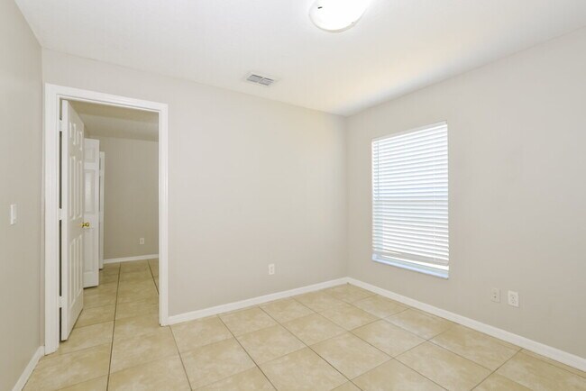 Building Photo - 157 Stone Gable Cir