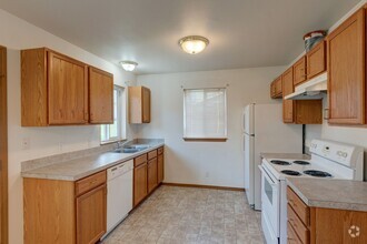 Building Photo - 1245-1431 NW Falls Creek Lp