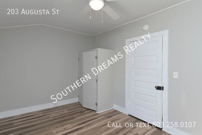 Building Photo - 203 Augusta St