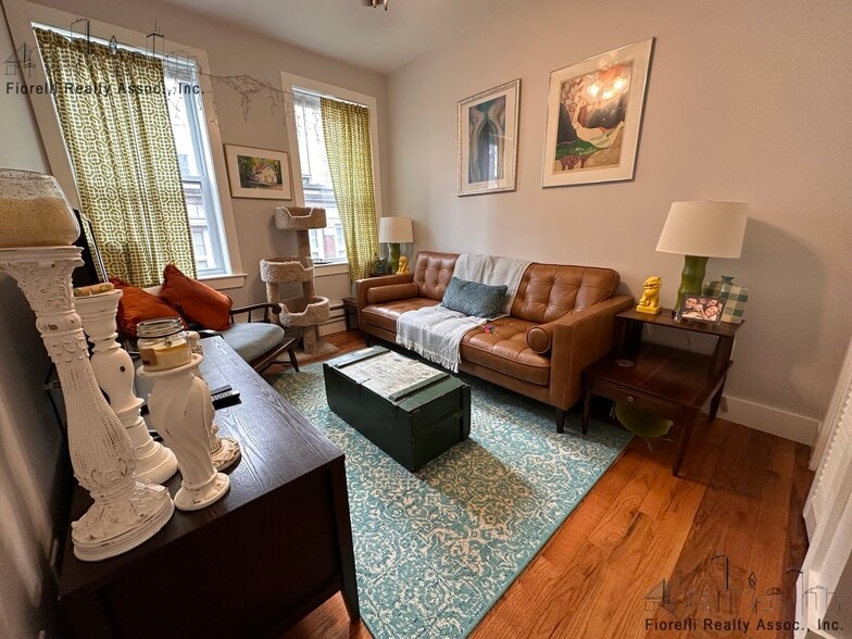 Building Photo - 71 Charter St