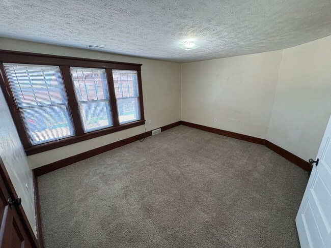 Building Photo - 1700 Garfield St