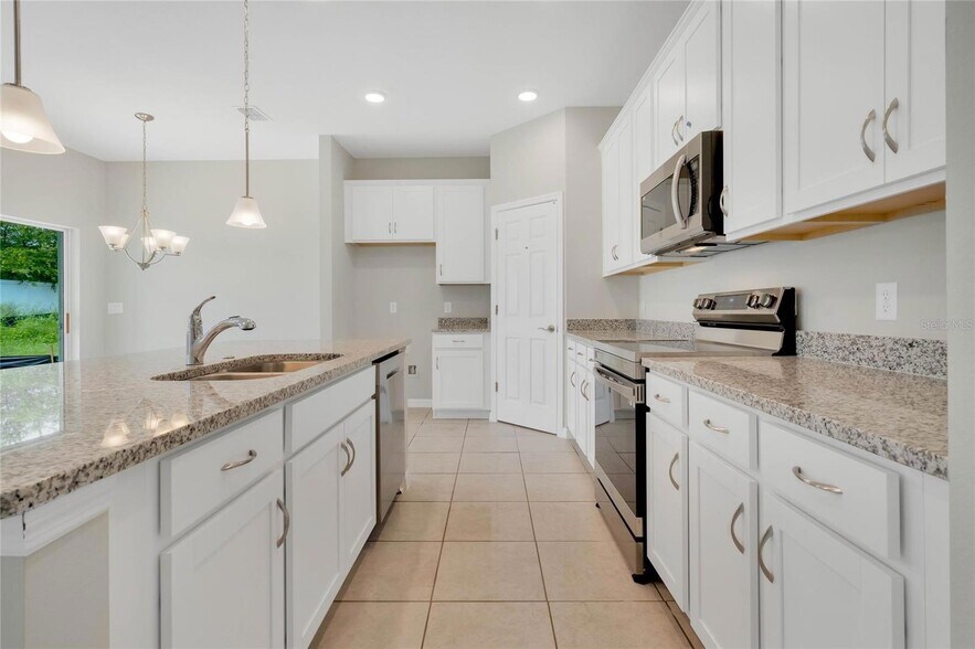 Kitchen - 3976 Mayhill Loop