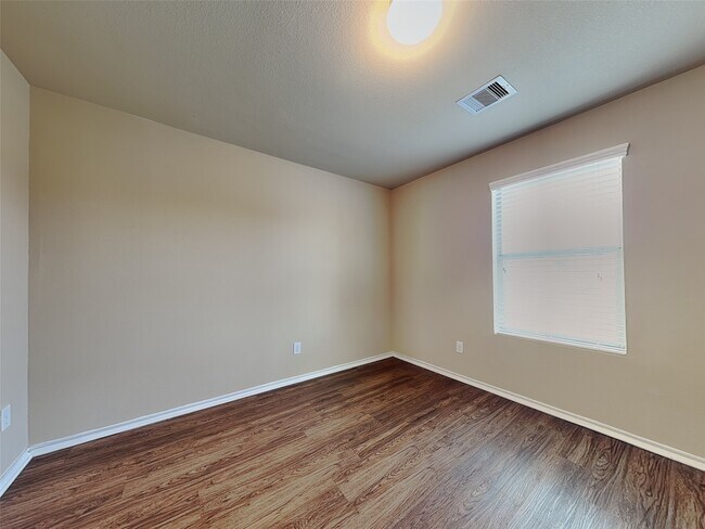 Building Photo - 2802 Wisner Cir