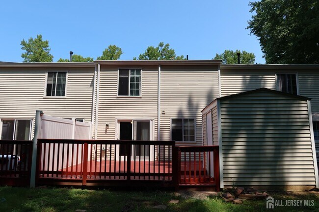 Building Photo - 63 Cottonwood Ct
