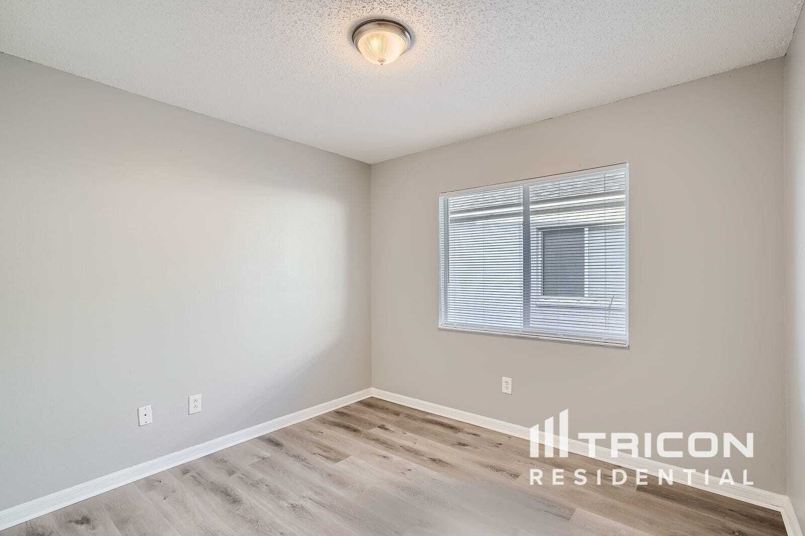 Building Photo - 11809 Brenford Crest Dr