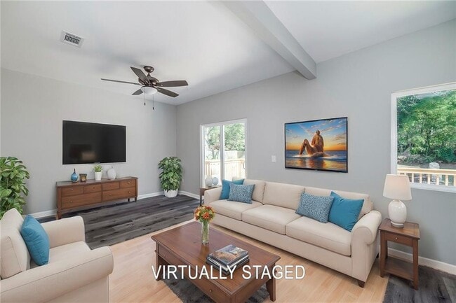 Building Photo - 944 Woodland Ave SE