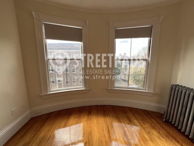 Building Photo - 1 bedroom in Cambridge MA 02138