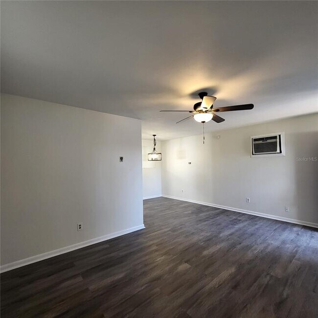 Building Photo - 223 N Mars Ave