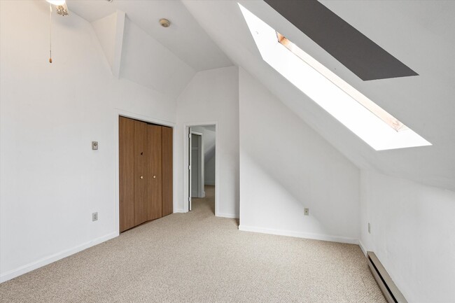 Building Photo - 113 Warren St