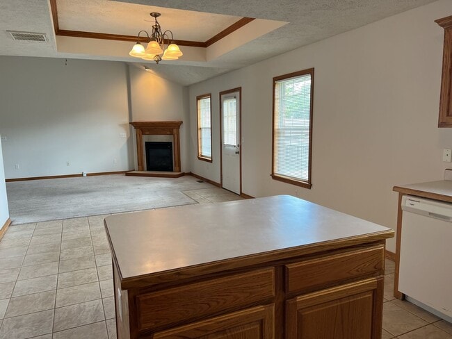 Building Photo - Beautiful Home in Republic! Wont Last!