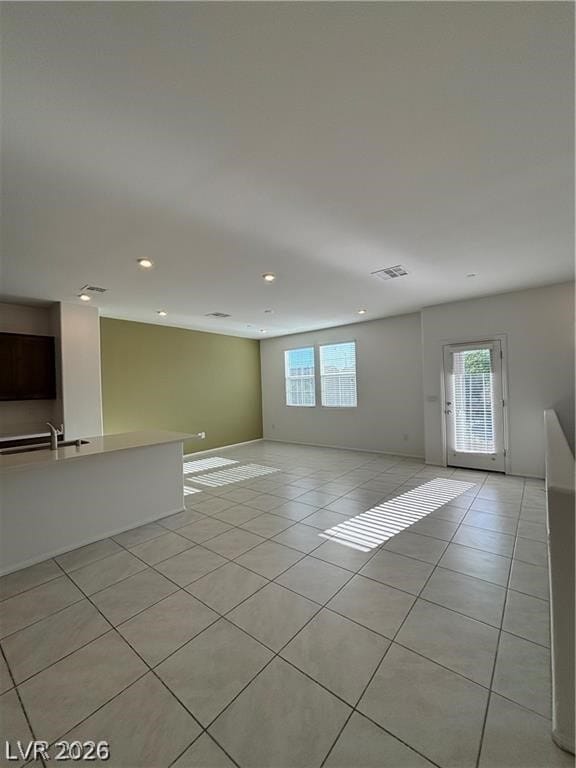 Building Photo - 5672 Sartorial St