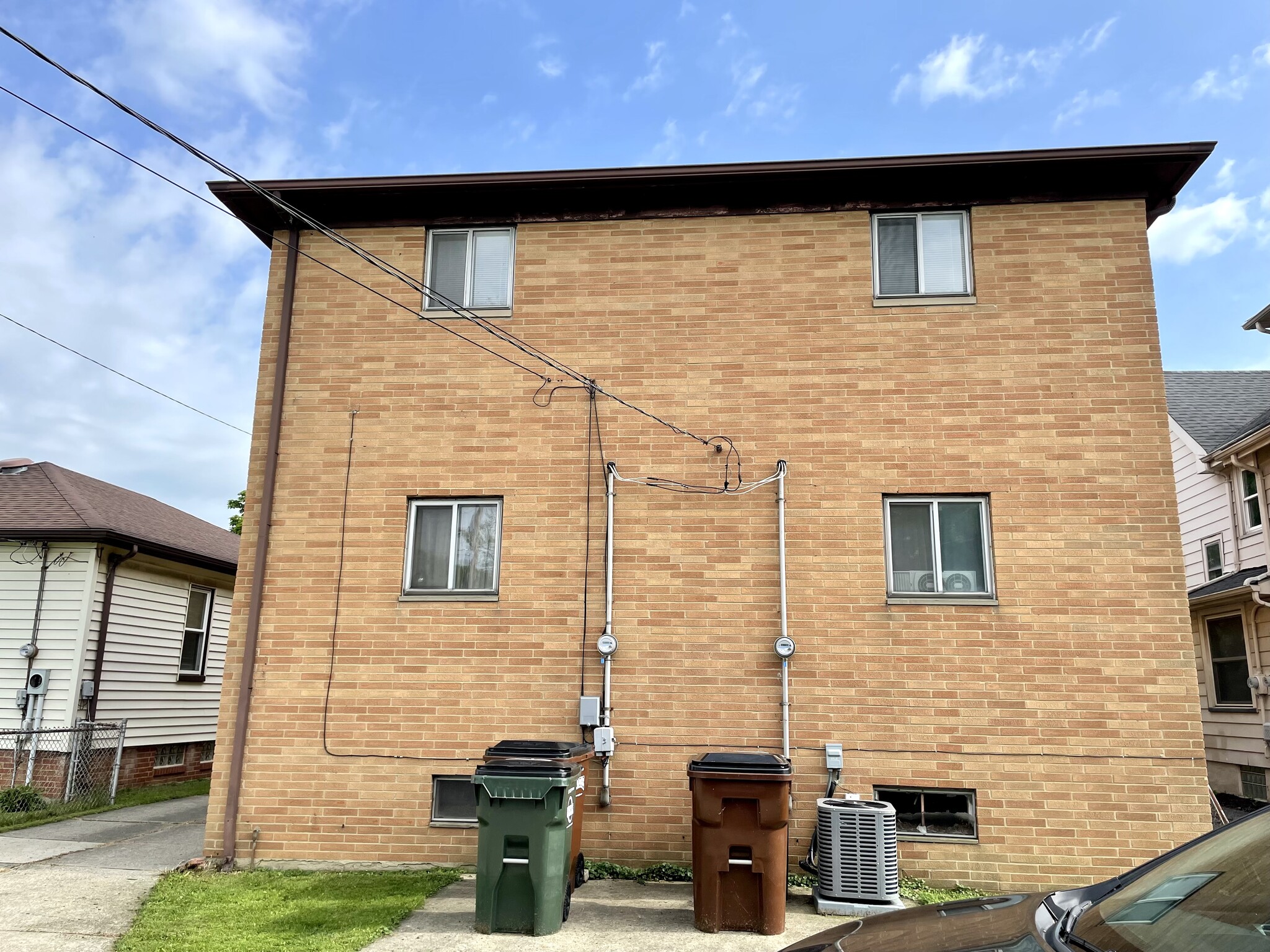 Building Photo - 2130 Tuxedo Ave