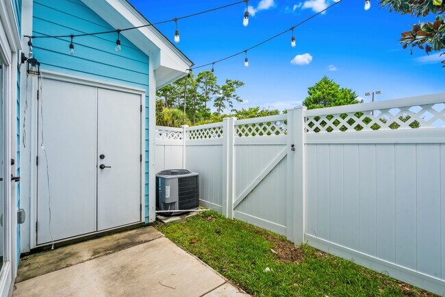 Building Photo - 796 Sail House Ct