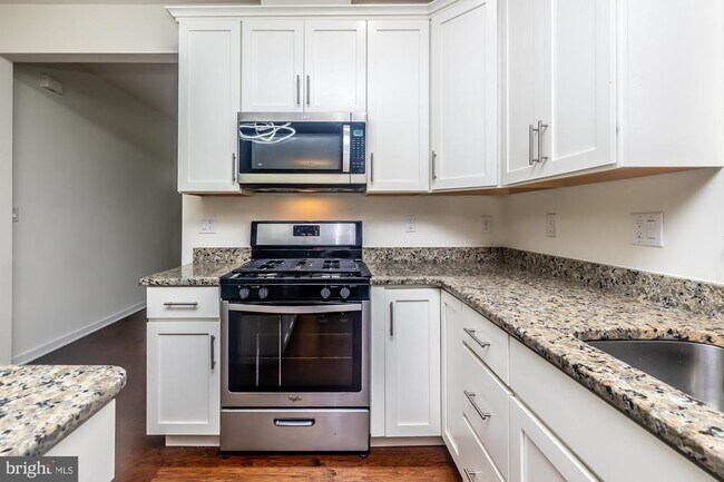 Building Photo - 401 Wynstone Ct