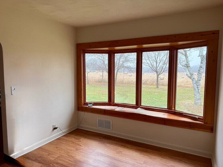 Formal Dining Space - 21834 Northcape St