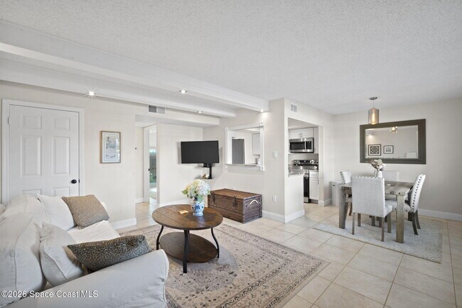 Building Photo - 1011 S Miramar Ave