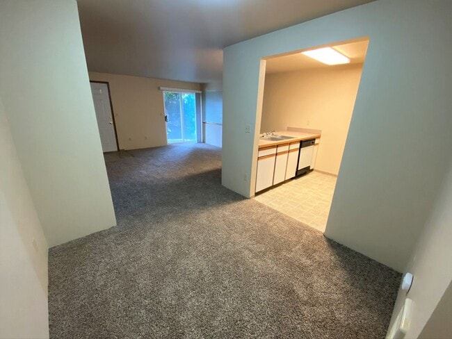 Building Photo - 802 Juniper Ave