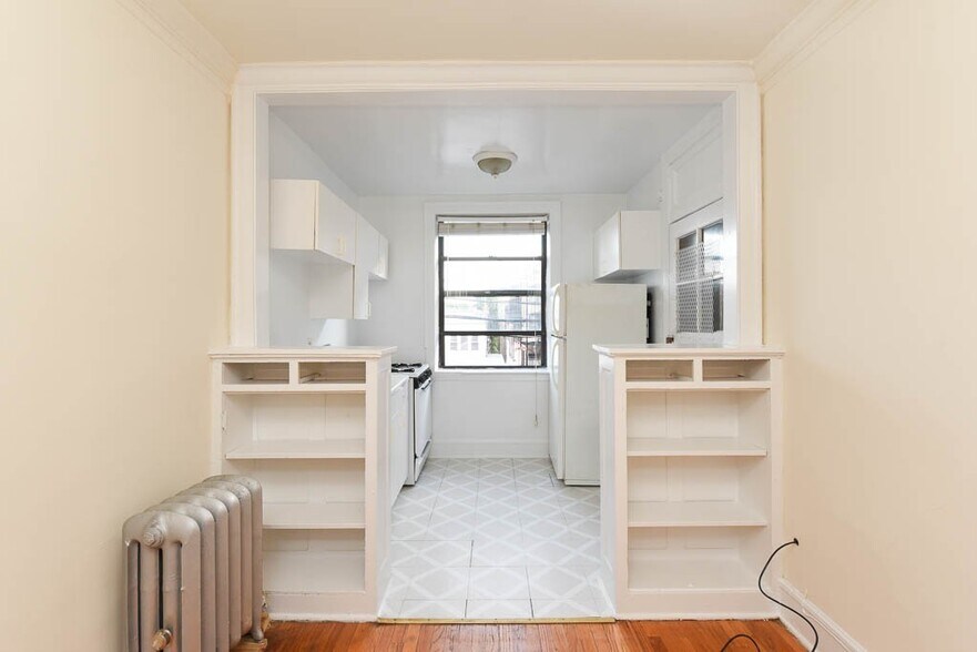 Building Photo - 2338 N Spaulding Ave