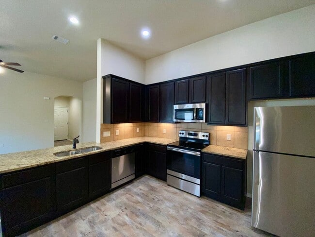 Building Photo - 114 Stacy Ln