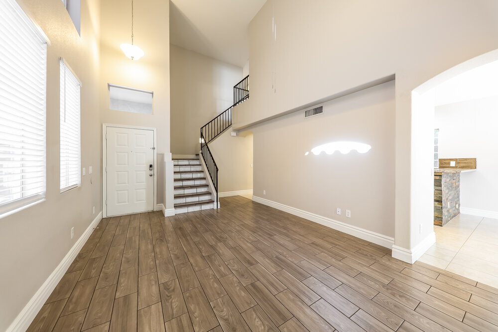 Building Photo - 3424 E Rockwood Dr