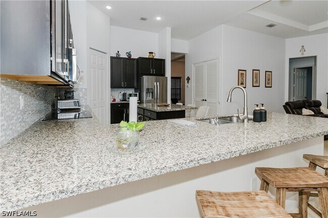 Building Photo - 5169 Roma St S