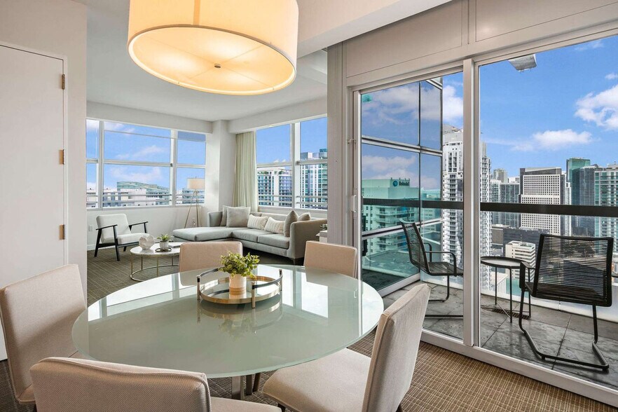 Building Photo - 1391 Florida 5-SI FL32-ID1327990P