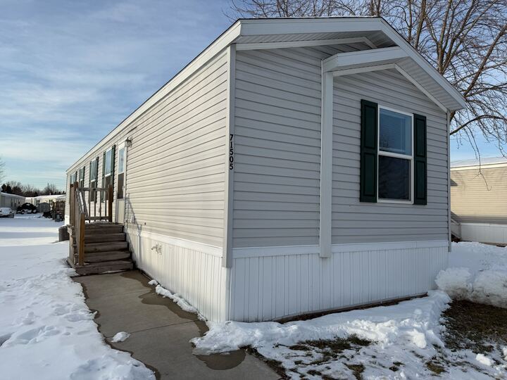 Building Photo - 71505 St Howard Ct