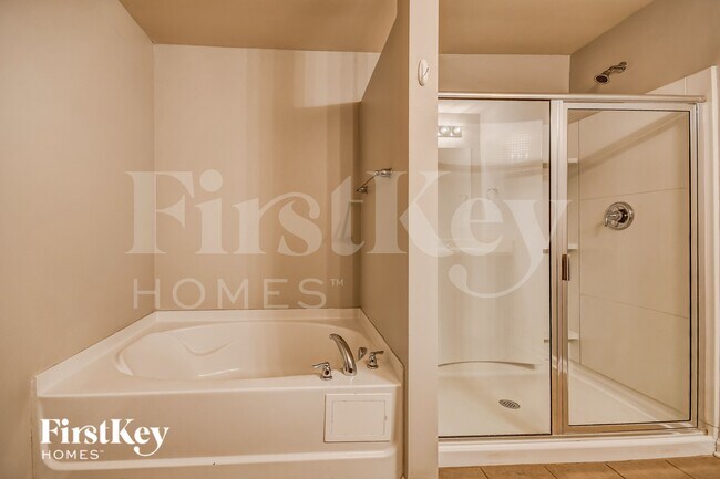Building Photo - 11565 Cedar Glades Dr