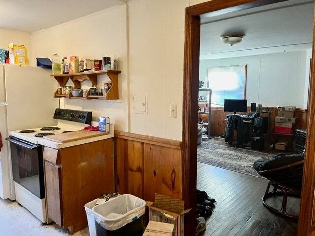 Building Photo - 2012 Parmenter St