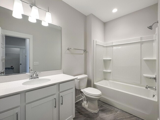 Building Photo - 260 Symphony Ave