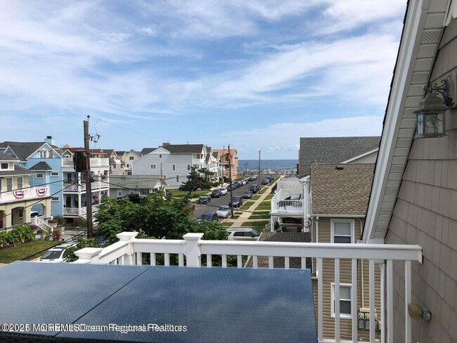 Primary Photo - 115 15th Ave