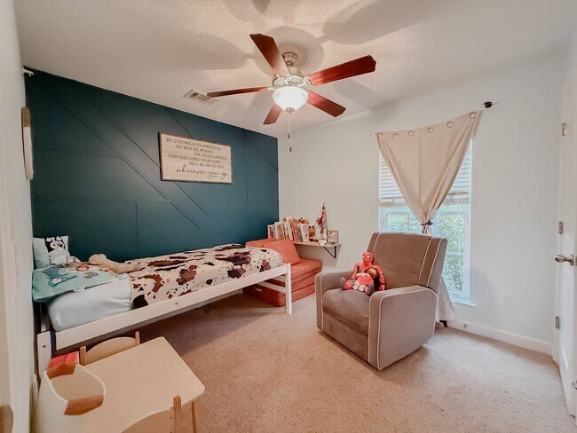 Building Photo - 151 Manchester Ct