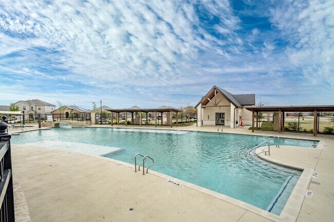 Building Photo - 825 Blackhorse Trl