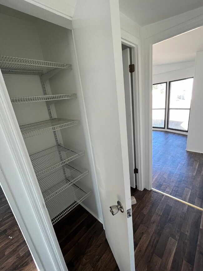 Building Photo - 2 Bedroom, 2 Bathroom Singlewide in Shady Creek Mobile Estates *LAWN CARE INCLUDED* Pikeville sch...