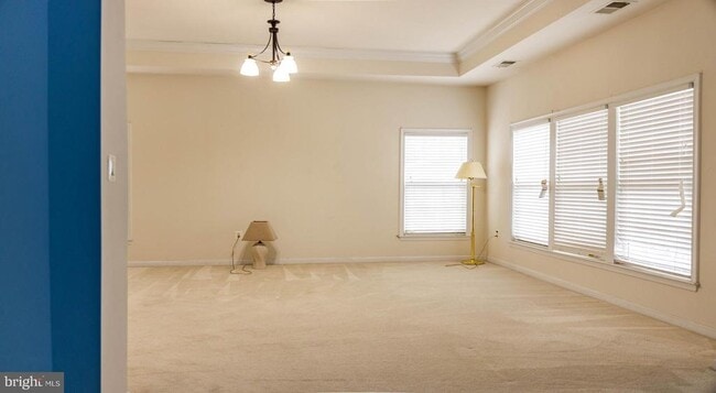 Building Photo - 9571 Linnett Hill Dr