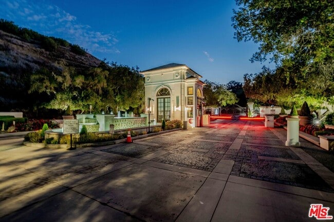 Building Photo - 4131 Prado De Los Caballos