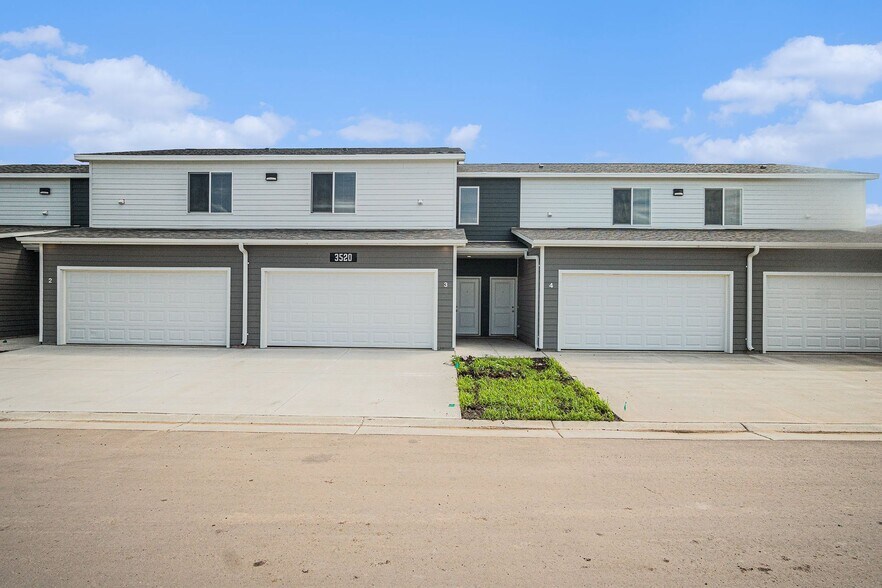 Building Photo - The 41Ellis