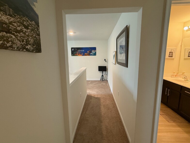 Building Photo - 47 Calder St