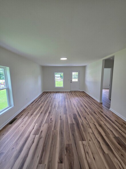Building Photo - 2465 Hwy 43 S
