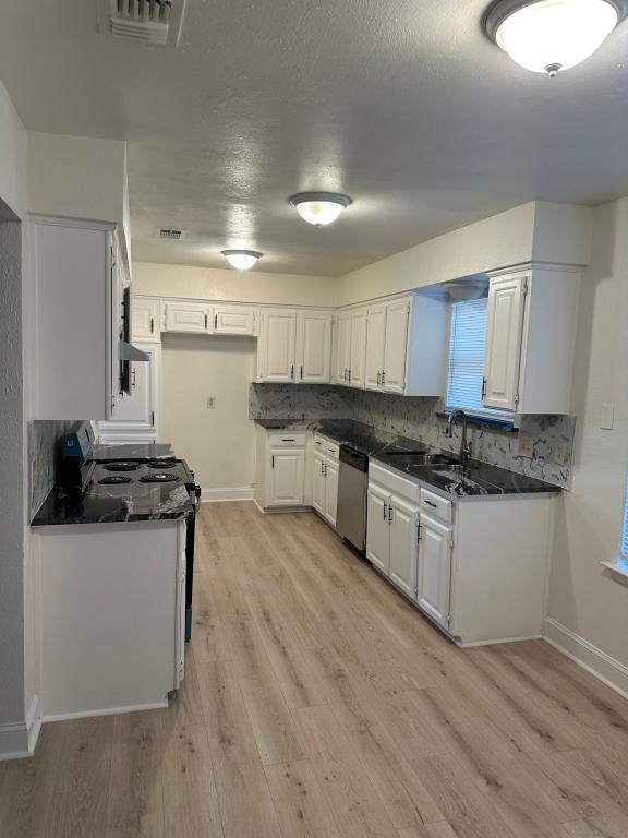 Building Photo - 718 Maple Glen Dr