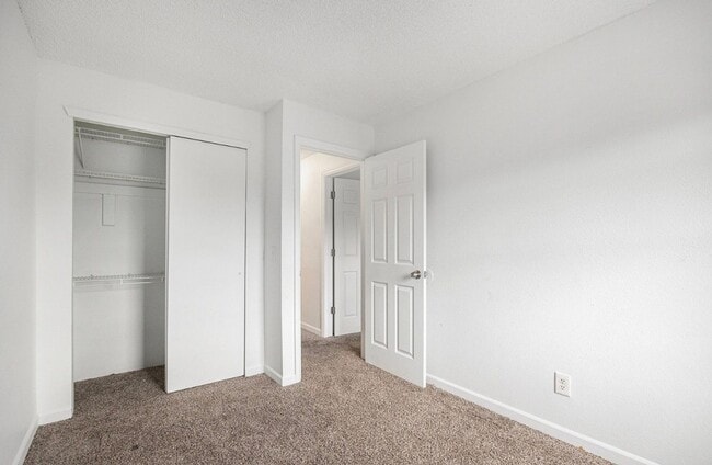 Building Photo - 8156 Washington St