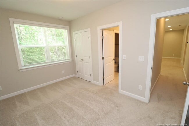 Building Photo - 240 Mystwood Hollow Cir