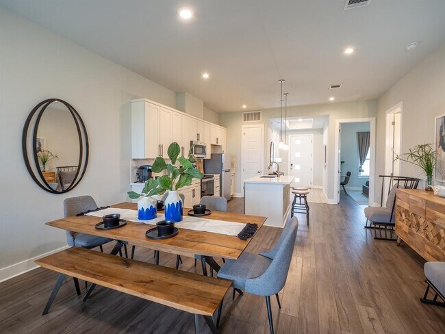 Building Photo - 4507 E Martin Luther King Jr Blvd