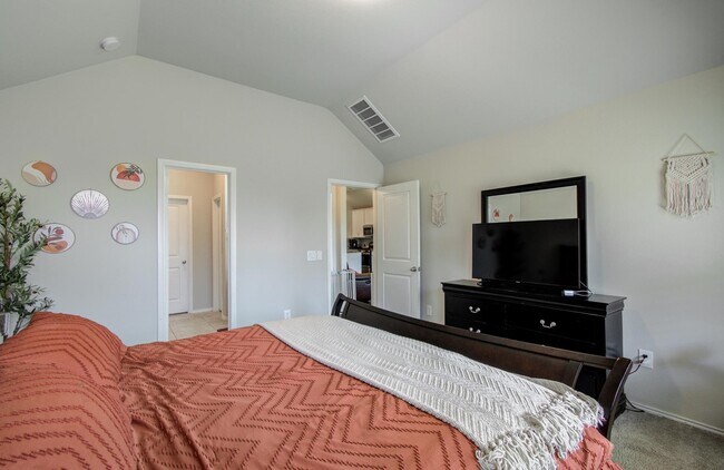Building Photo - 32038 Quail Terrace Ln