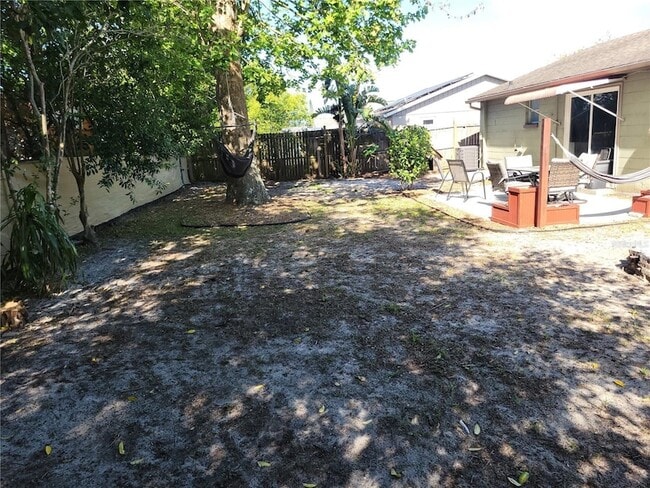 Building Photo - 6430 Lomand Ave